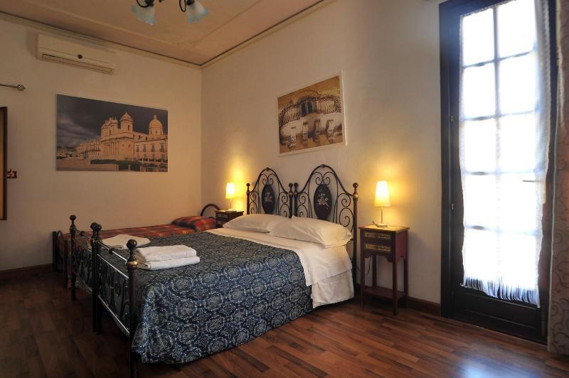 Il Giardino Di Pietra Bed & Breakfast Noto Exterior foto